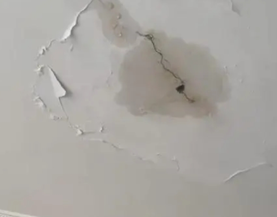 博尔塔拉阳台漏水维修公司分享下屋面防水工程质量问题原因分析